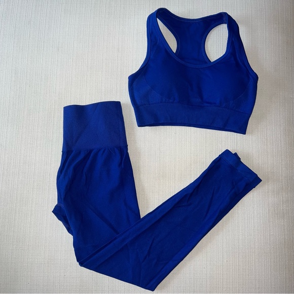Seamless Blue Workout Set for Women - Picture 7 of 7